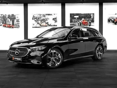 Gebraucht Mercedes E300 Advanced 313 PS (230 kW) 2024 Obsidianschwarz Kombi
