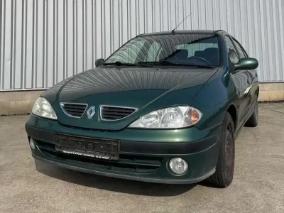 Używany Renault Mégane II Privilege 107 KM (78 kW) 2002 Zielony Sedan/Limuzyna