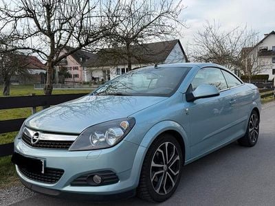 Gebraucht Opel Astra Cabriolet 116 PS (85 kW) 2010 Silber Cabrio