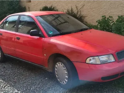 Gebraucht Audi A4 125 PS (91 kW) 1996 Rot Limousine