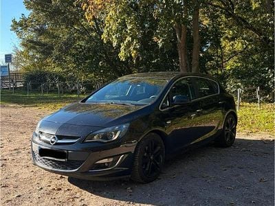 Gebraucht Opel Astra 179 PS (131 kW) 2013 Schwarz Limousine