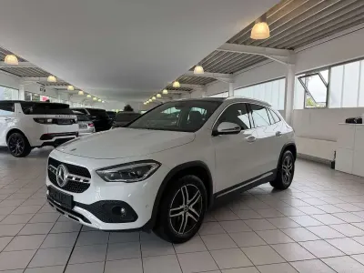 Gebraucht Mercedes GLA200 Progressive 150 PS (110 kW) 2022 Mondstein silber SUV