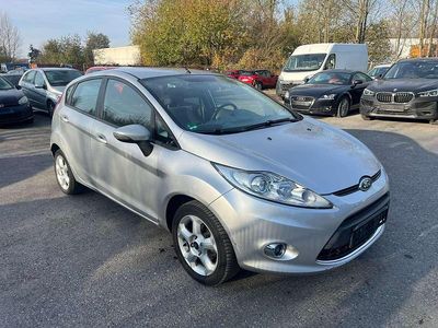 Polarsilber metallic Gebraucht 2008 Ford Fiesta Trend Kleinwagen | 1.749 €