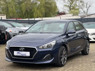 Gebraucht Hyundai i30 140 PS (102 kW) 2019 Blau Limousine