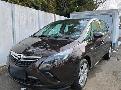 Gebraucht Opel Zafira 140 PS (102 kW) 2013 Braun Van / Kleinbus