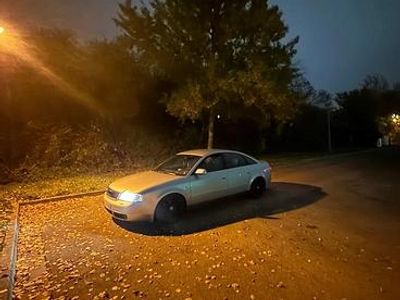 Schwarz Gebraucht 2000 Audi A6 Limousine | 2.500 € (Fairer Preis)