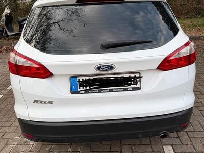 Gebraucht Ford Focus 130 PS (95 kW) 2011 Weiß Kombi