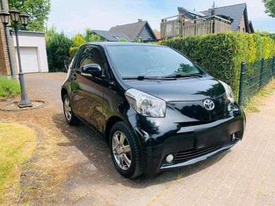 Toyota iQ
