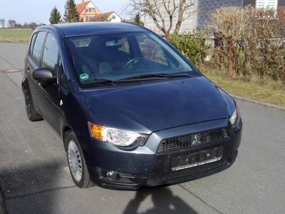 Begagnad Mitsubishi Colt Inform 95 HK (69 kW) 2009 Andere farbe Halvkombi