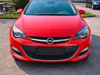 Gebraucht Opel Astra Exklusiv 170 PS (125 kW) 2014 Rot Limousine