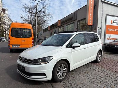 Gebraucht VW Touran Highline 150 PS (110 kW) 2016 Weiß Van / Kleinbus