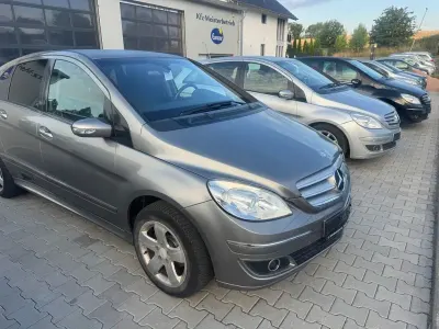 Gebraucht Mercedes B200 136 PS (100 kW) 2006 Grau Van / Kleinbus