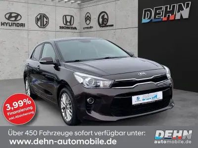 Używany Kia Rio DREAM-TEAM Edition 84 KM (61 kW) 2020 Brązowy Sedan/Limuzyna