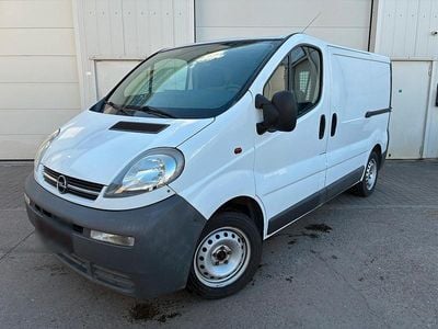 Gebraucht Opel Vivaro 80 PS (58 kW) 2004 Weiß Van / Kleinbus