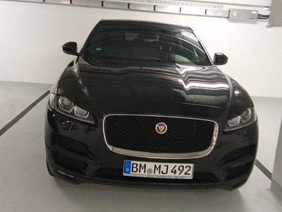 Gebraucht Jaguar F-Pace Portfolio 179 PS (131 kW) 2017 Schwarz SUV