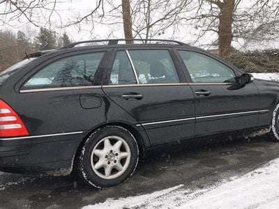 Gebraucht Mercedes C180 145 PS (106 kW) 2003 Schwarz Kombi