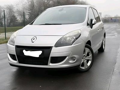 Usata Renault Scénic III Dynamique 110 CV (80 kW) 2011 Argento Monovolume