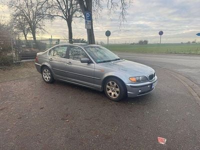 Grau Gebraucht 2003 BMW 320 Exclusive Limousine | 3.300 € (Guter Preis)
