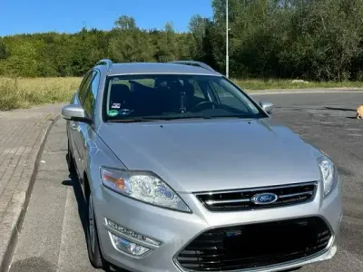 Gebraucht Ford Mondeo 160 PS (117 kW) 2011 Silber Kombi