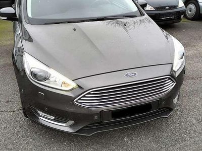 Gebraucht Ford Focus Business Edition 125 PS (91 kW) 2018 Grau Limousine