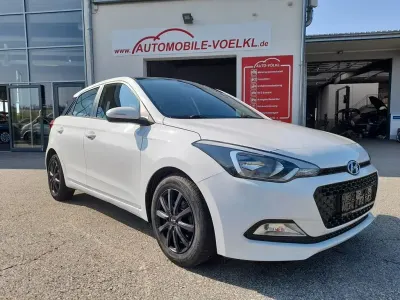 Gebraucht Hyundai i20 75 PS (55 kW) 2016 Limousine