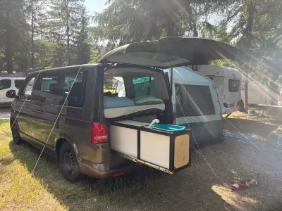 Gebraucht VW Caravelle 140 PS (102 kW) 2012 Braun Van