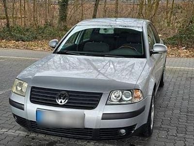 Second-hand VW Passat Trendline 131 CP (96 kW) 2004 Gri Berlinǎ