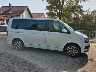 Gebraucht VW Multivan Highline 204 PS (150 kW) 2016 Weiß Van / Kleinbus