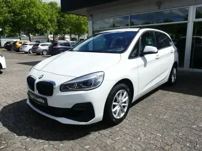 Gebraucht BMW 216 Active Tourer Advantage 150 PS (110 kW) 2020 Weiß Van / Kleinbus