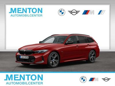 Rot Gebraucht 2022 BMW 330e M Sport Kombi | 33.890 € (Fairer Preis)