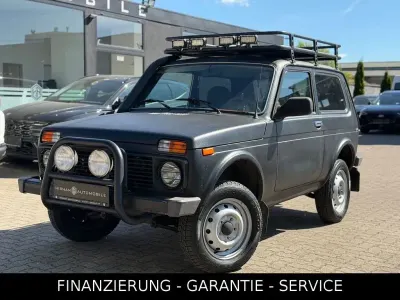Gebraucht Lada niva 83 PS (61 kW) 2011 Schwarz SUV