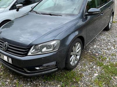 Gebraucht VW Passat Highline 140 PS (102 kW) 2011 Grau Kombi