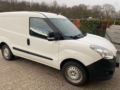 Gebraucht Opel Combo 95 PS (69 kW) 2018 Weiß Van / Kleinbus