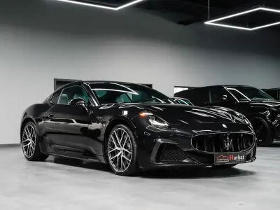Gebraucht Maserati Granturismo 549 PS (403 kW) 2023 Nero assoluto Coupé