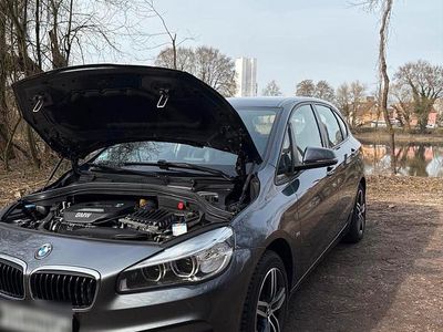 Gebraucht BMW 220 Active Tourer Sport Line 192 PS (141 kW) 2018 Grau Van / Kleinbus