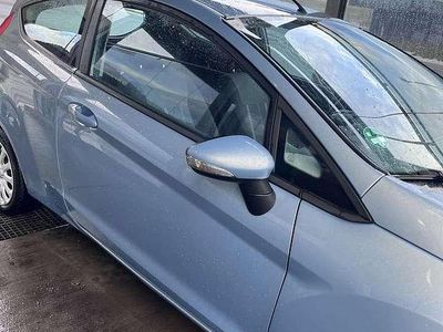 Gebraucht Ford Courier 82 PS (60 kW) 2009 Silber Van / Kleinbus