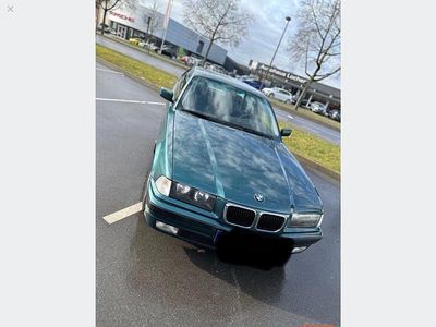 Grün Gebraucht 1997 BMW 316 Comfort Edition Coupé | 9.000 €