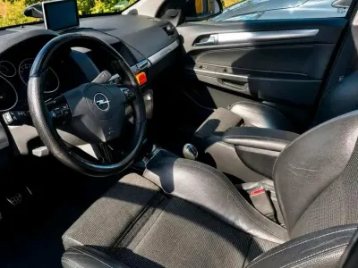 Gebraucht Opel Astra OPC 101 PS (74 kW) 2009 Schwarz Kombi