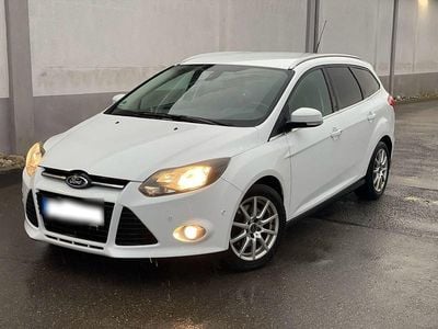 Gebraucht Ford Focus 140 PS (102 kW) 2013 Weiß Kombi