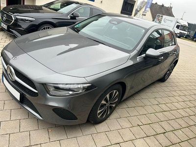 Grau Gebraucht 2025 Mercedes A180 Limousine | 31.200 € (Etwas zu teuer)