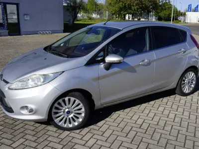 Gebraucht Ford Fiesta Titanium X 97 PS (71 kW) 2010 Silber Kleinwagen