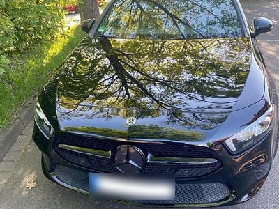 Second-hand Mercedes A180 136 CP (100 kW) 2019 Negru Berlinǎ