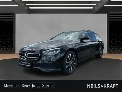 Gebraucht Mercedes E300 Avantgarde 194 PS (142 kW) 2022 Schwarz Kombi