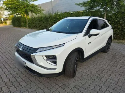 Gebraucht Mitsubishi Eclipse Cross Basis 188 PS (138 kW) 2022 Weiß SUV