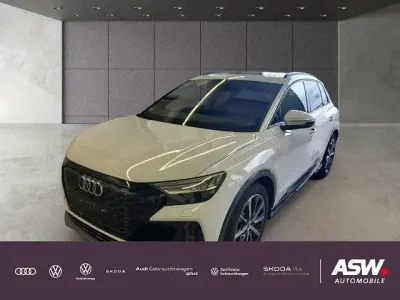 Gebraucht Audi Q4 e-tron S-Line 219 kW (299 PS) 2023 Gletscherweiß metallic SUV