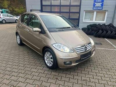 Gebraucht Mercedes A180 109 PS (80 kW) 2005 Gold Kleinwagen