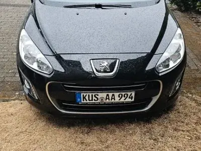 Gebraucht Peugeot 308 CC Allure 156 PS (114 kW) 2011 Schwarz Cabrio
