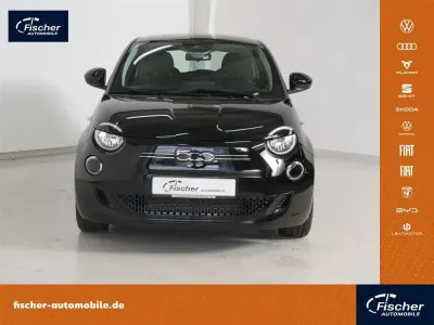 Gebraucht Fiat 500e 86 kW (118 PS) 2023 Schwarz Limousine