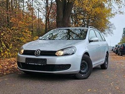 Grau Gebraucht 2013 VW Golf VII Kombi | 4.399 € (Guter Preis)