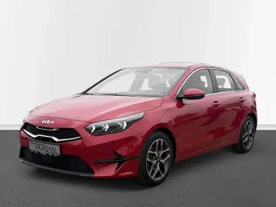 Gebraucht Kia Ceed Spirit 140 PS (102 kW) 2025 Rot Kleinwagen